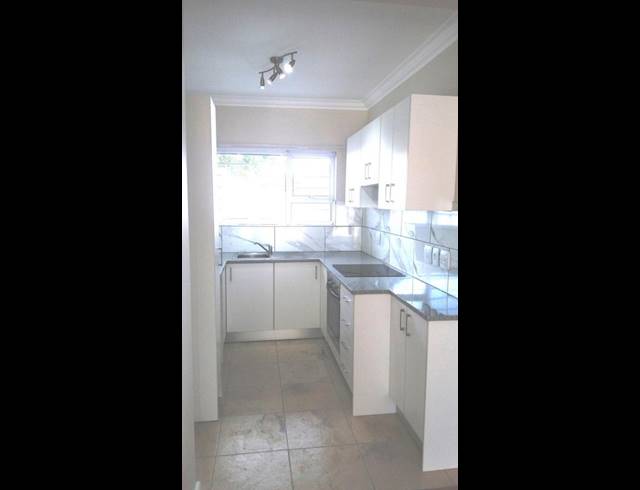 2 BEDROOM PROPERTY TO RENT IN SOUTHFIELD